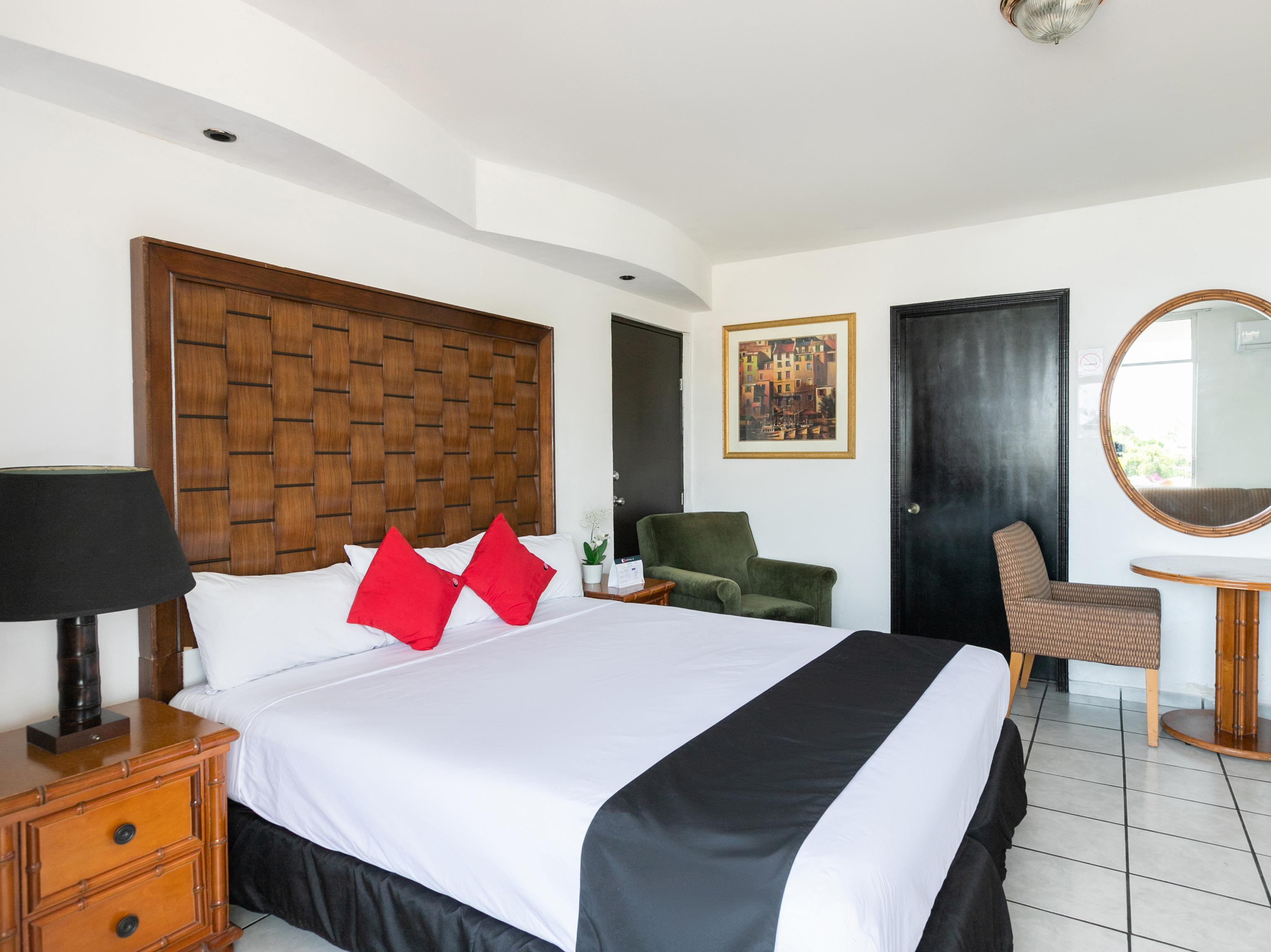 Capital O Zona Dorada Inn, מזטלן מראה חיצוני תמונה