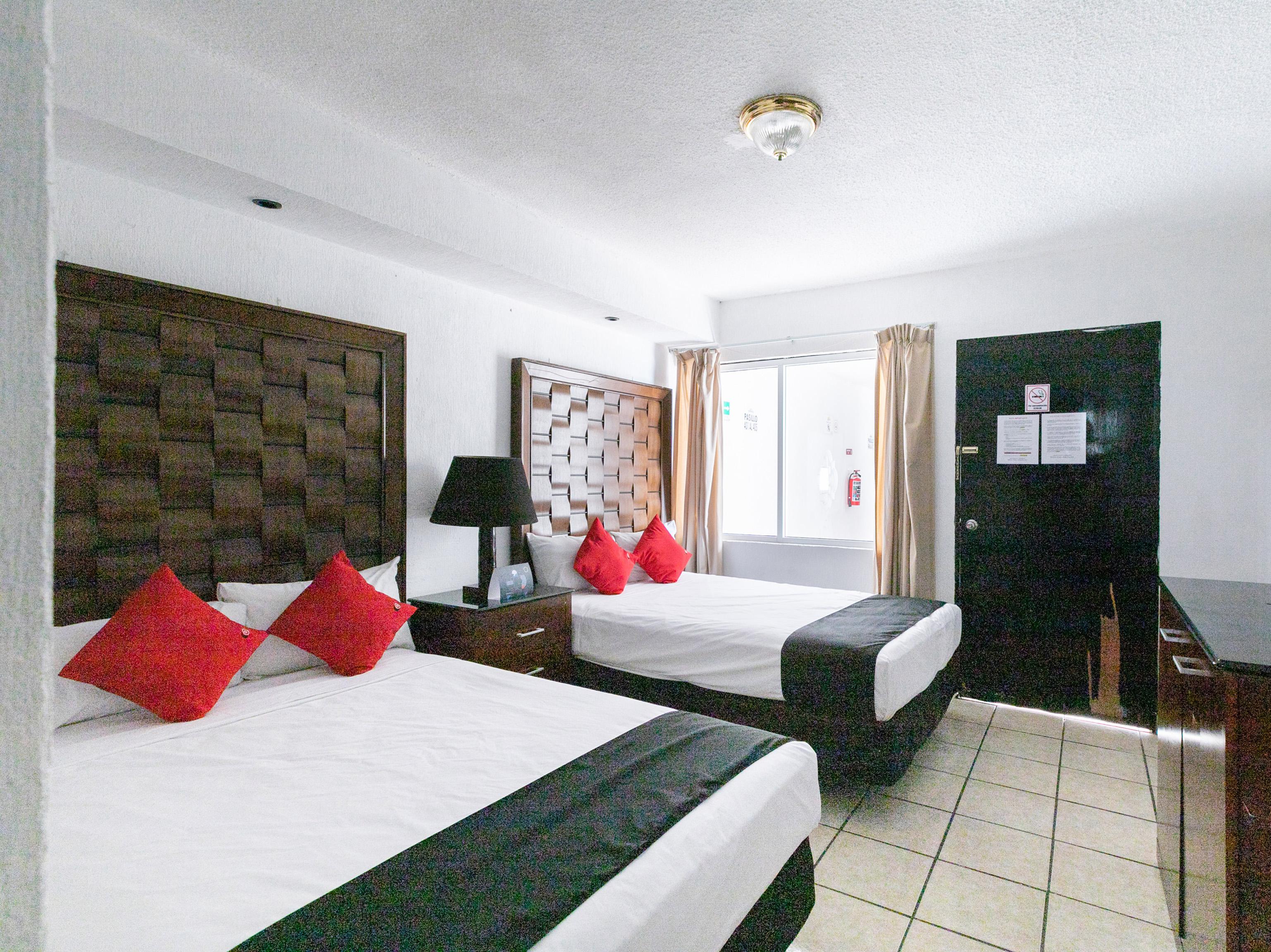 Capital O Zona Dorada Inn, מזטלן מראה חיצוני תמונה