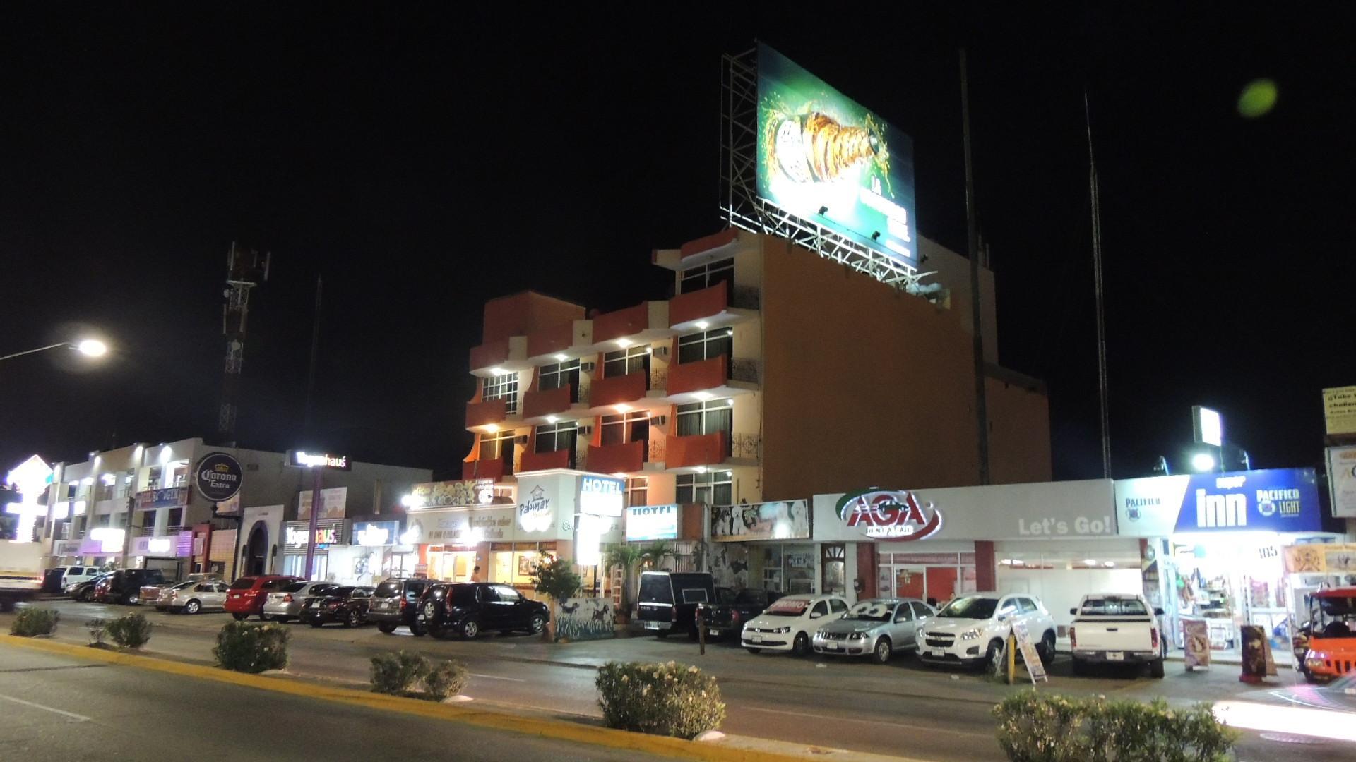 Capital O Zona Dorada Inn, מזטלן מראה חיצוני תמונה