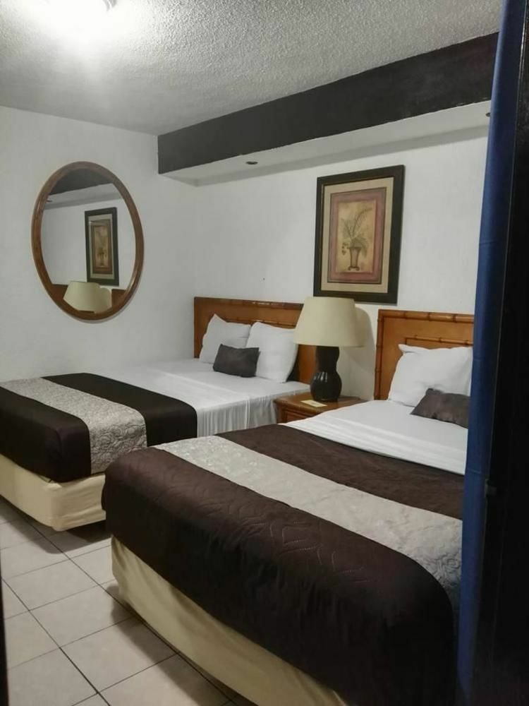 Capital O Zona Dorada Inn, מזטלן מראה חיצוני תמונה